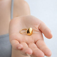 Curved Minimal Ring