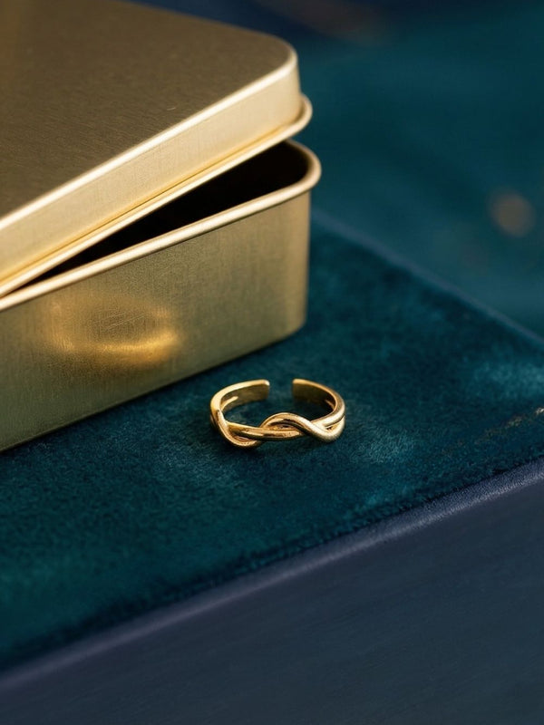 Subtle Swirl Knot Ring Free Size 18k Gold
